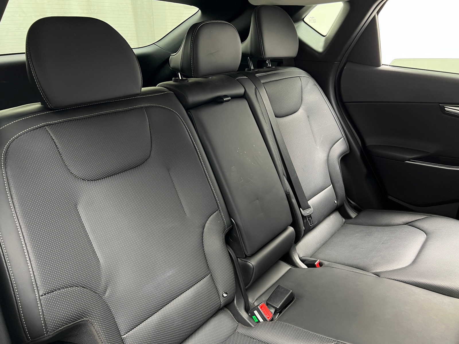 Thumbnail: 2022 Kia EV6 - 5