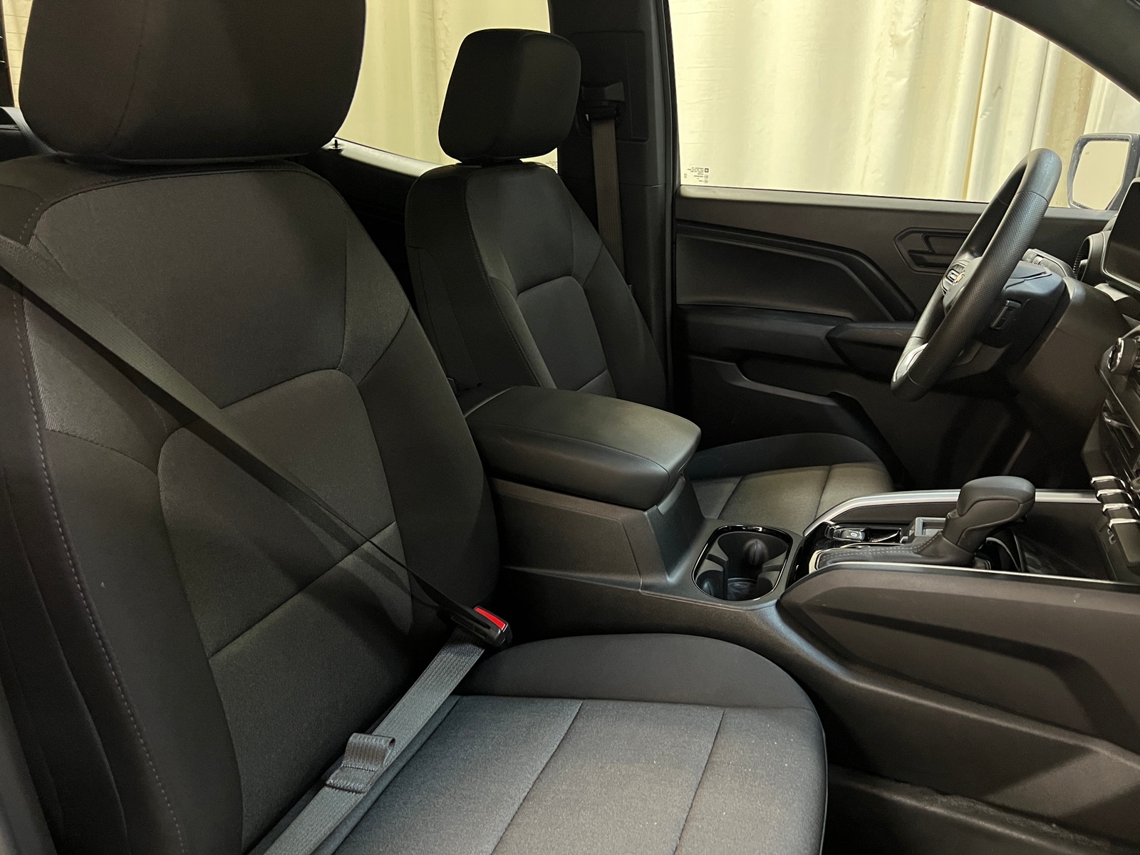 Thumbnail: 2024 Chevrolet Colorado - 2