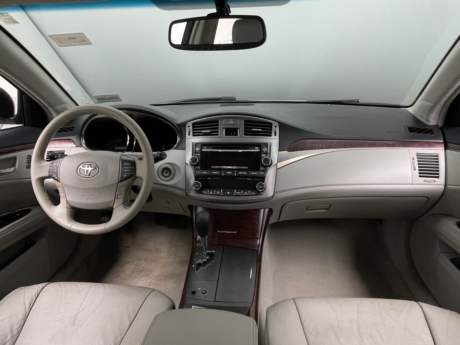 Thumbnail: 2011 Toyota Avalon - 2