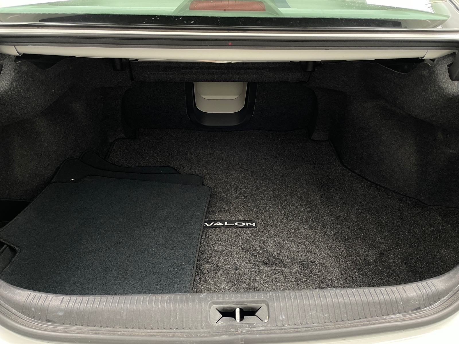 Thumbnail: 2011 Toyota Avalon - 6