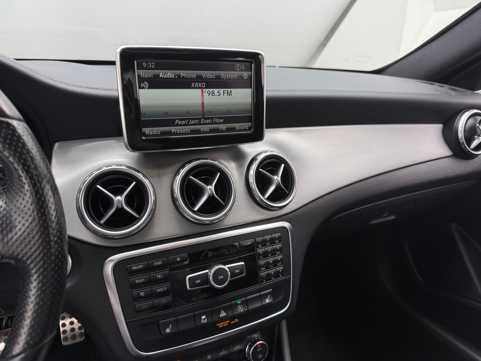 Thumbnail: 2015 Mercedes-Benz GLA - 3