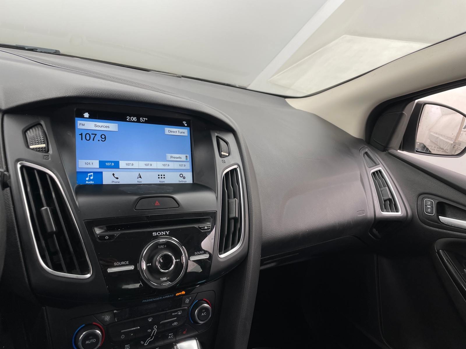 Thumbnail: 2016 Ford Focus - 3