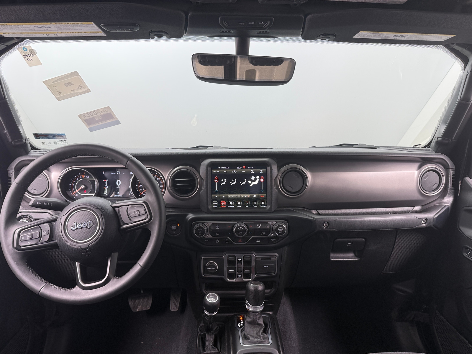 Thumbnail: 2023 Jeep Gladiator - 3