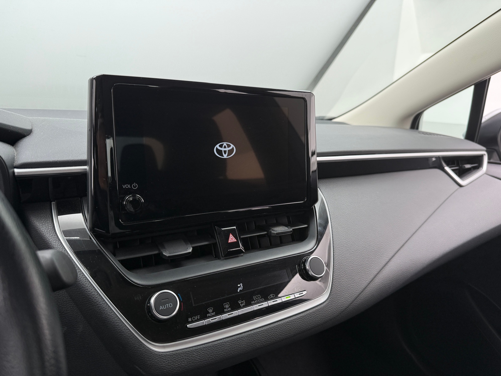 Thumbnail: 2024 Toyota Corolla - 4