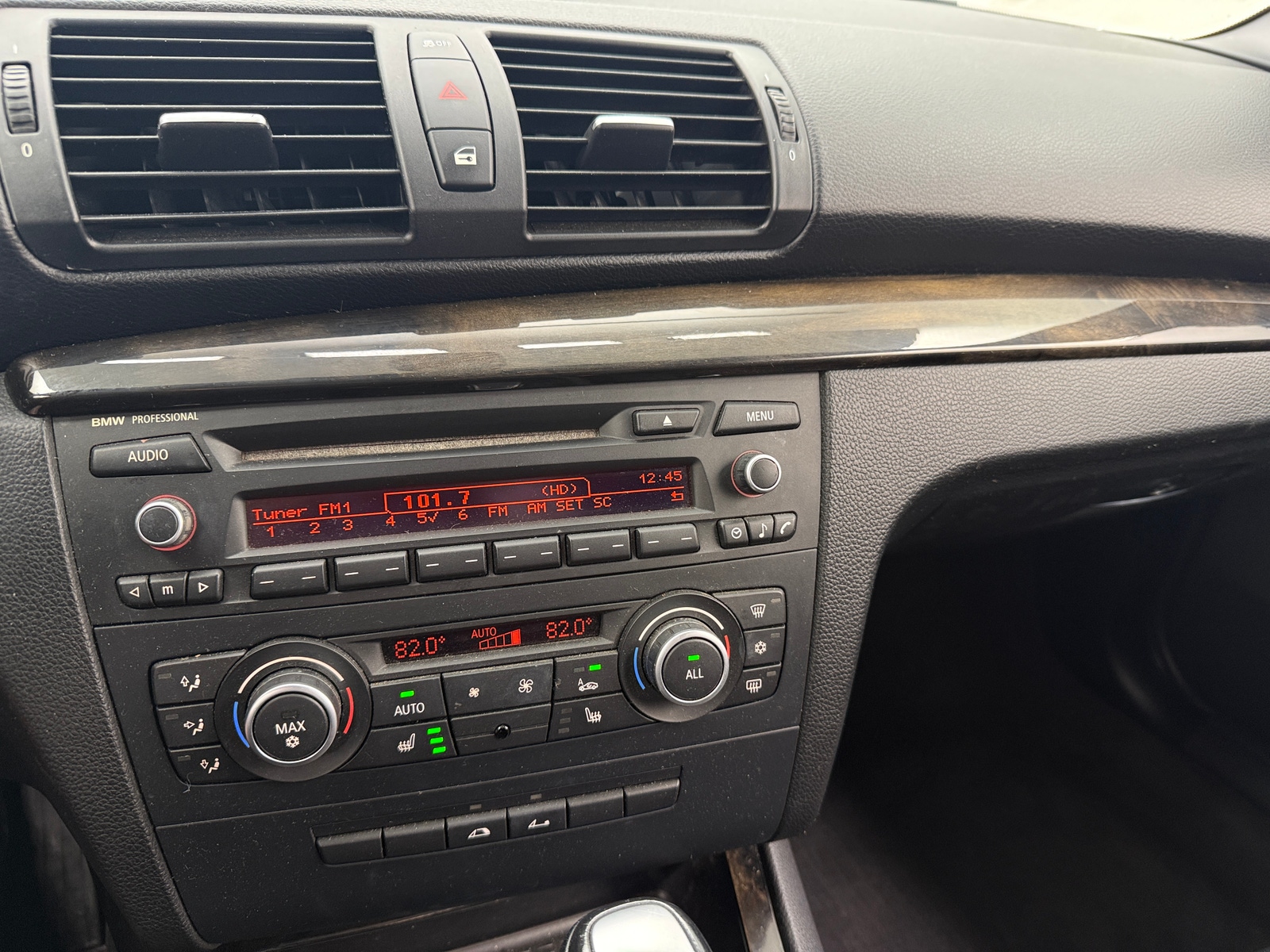 Thumbnail: 2012 BMW 1 Series - 3