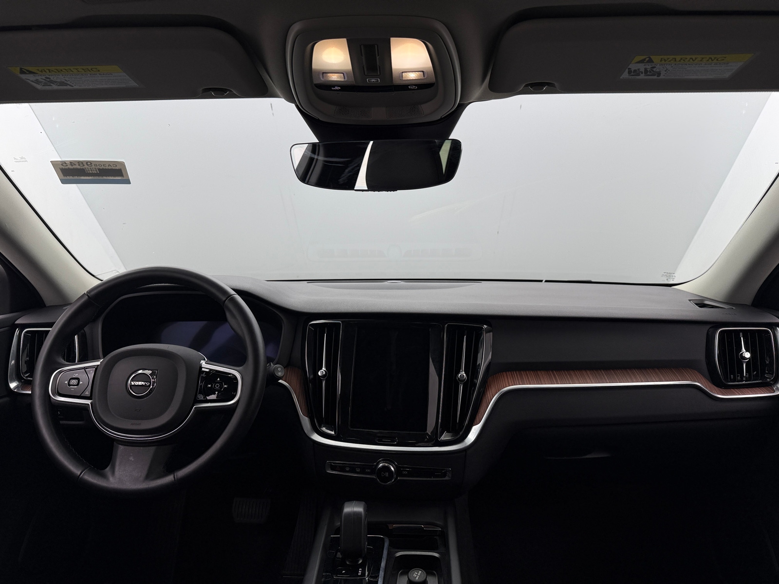 Thumbnail: 2025 Volvo V60 - 2