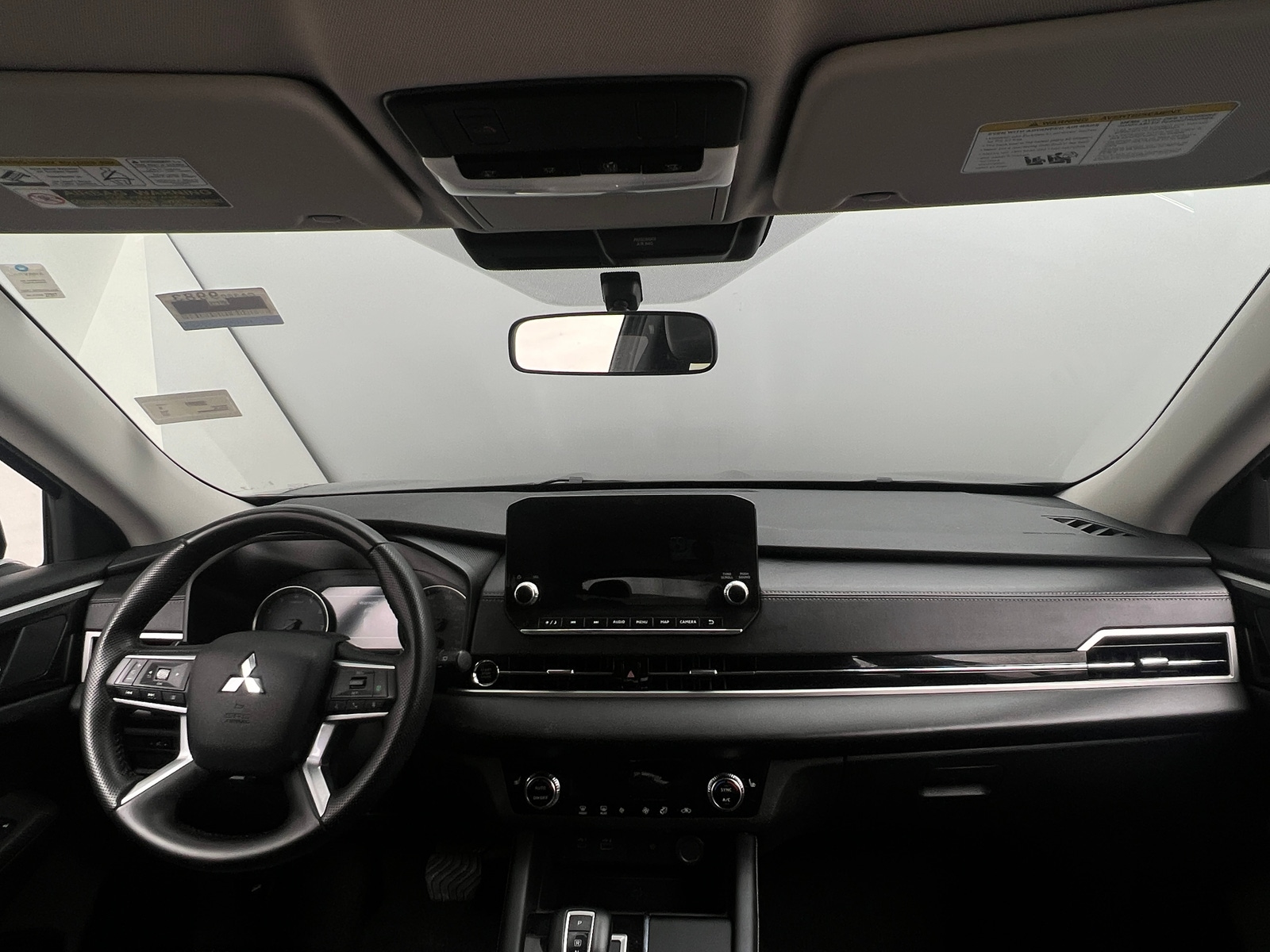 Thumbnail: 2024 Mitsubishi Outlander - 2