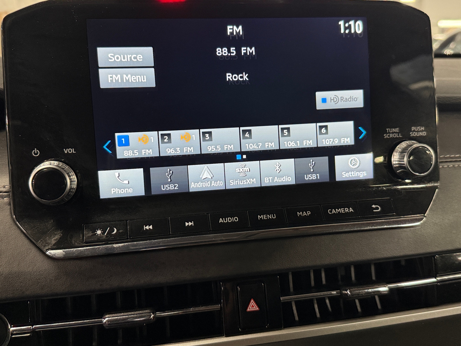 Thumbnail: 2024 Mitsubishi Outlander - 3