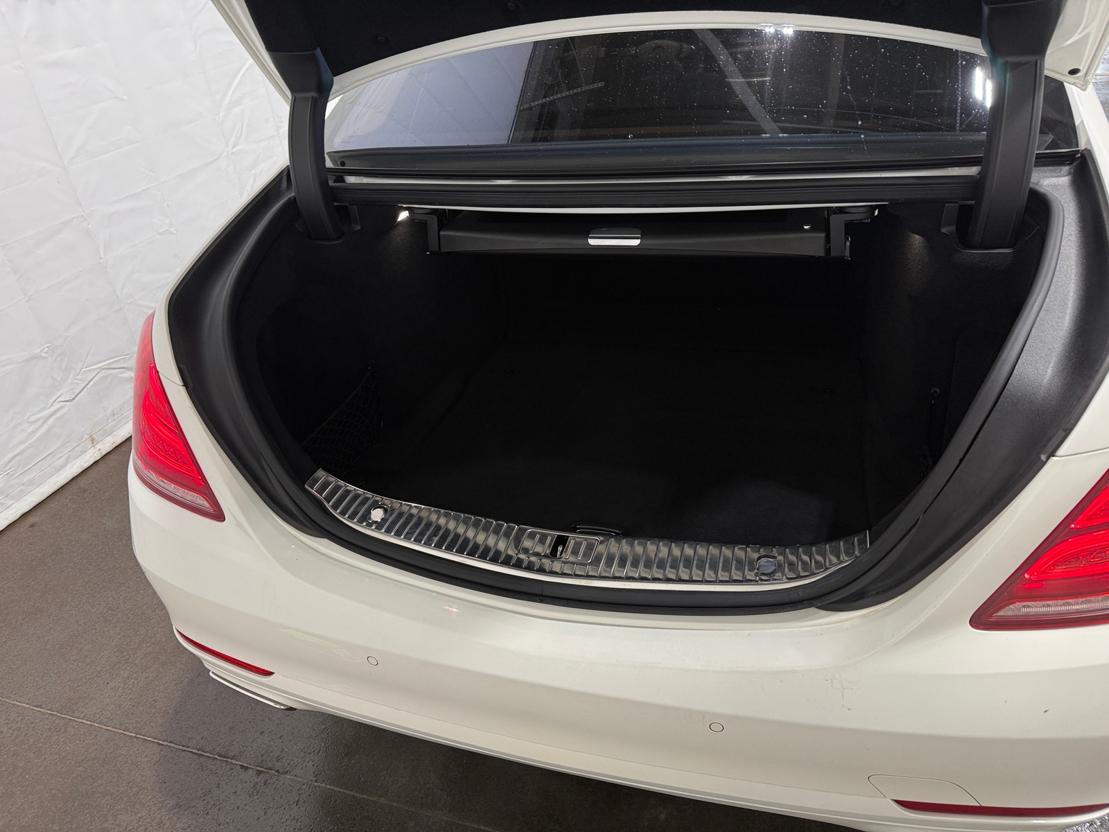 Thumbnail: 2016 Mercedes-Benz S-Class - 6