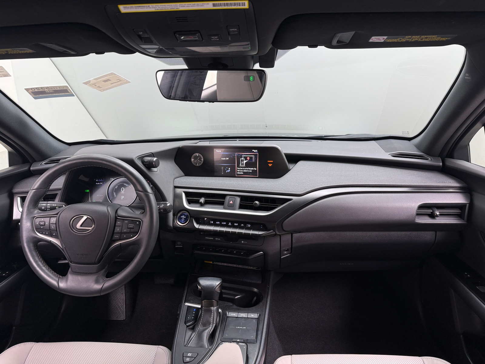 Thumbnail: 2021 Lexus UX - 2