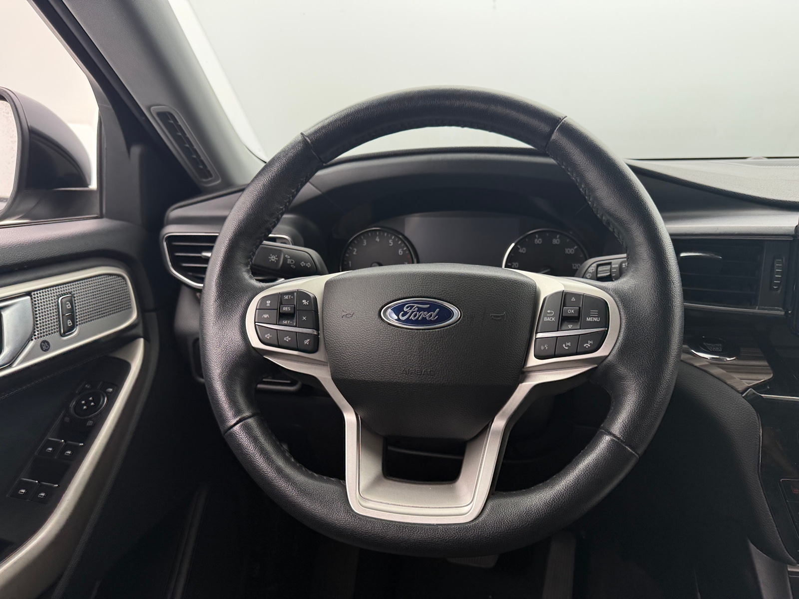 Thumbnail: 2023 Ford Explorer - 4