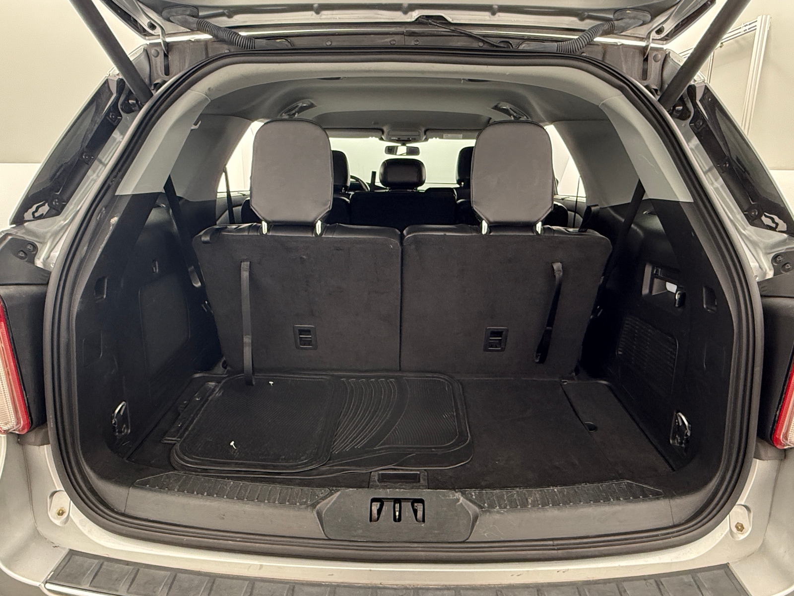 Thumbnail: 2023 Ford Explorer - 6