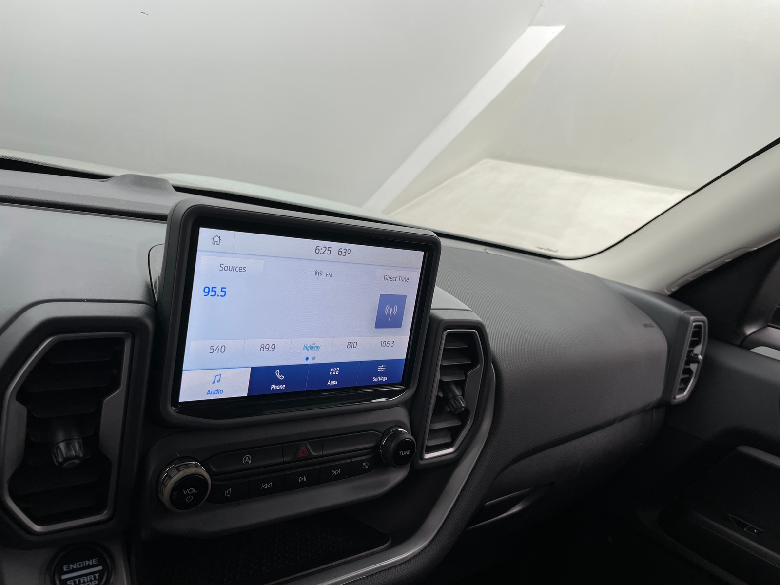 Thumbnail: 2021 Ford Bronco Sport - 3