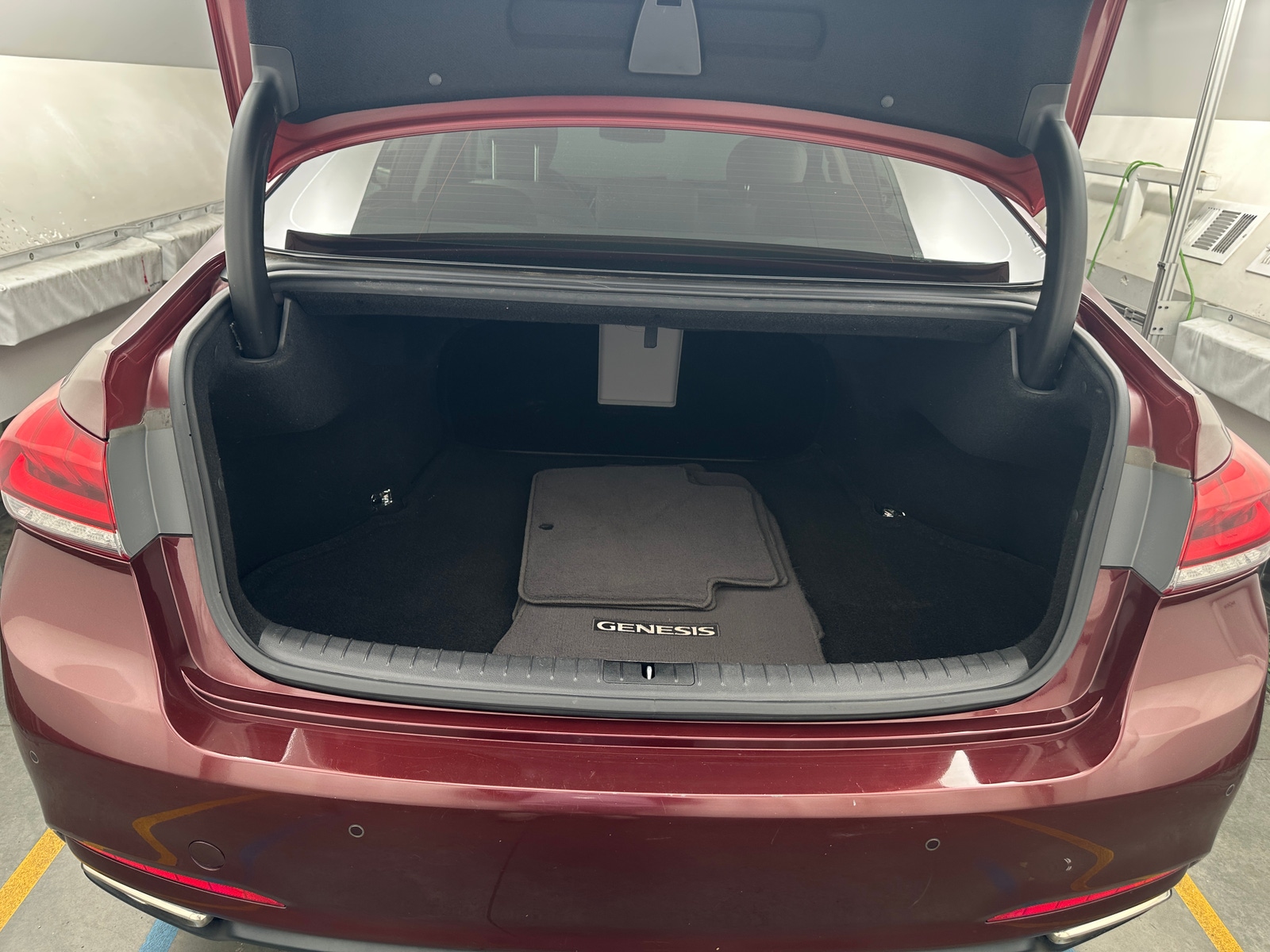 Thumbnail: 2015 Hyundai Genesis - 6