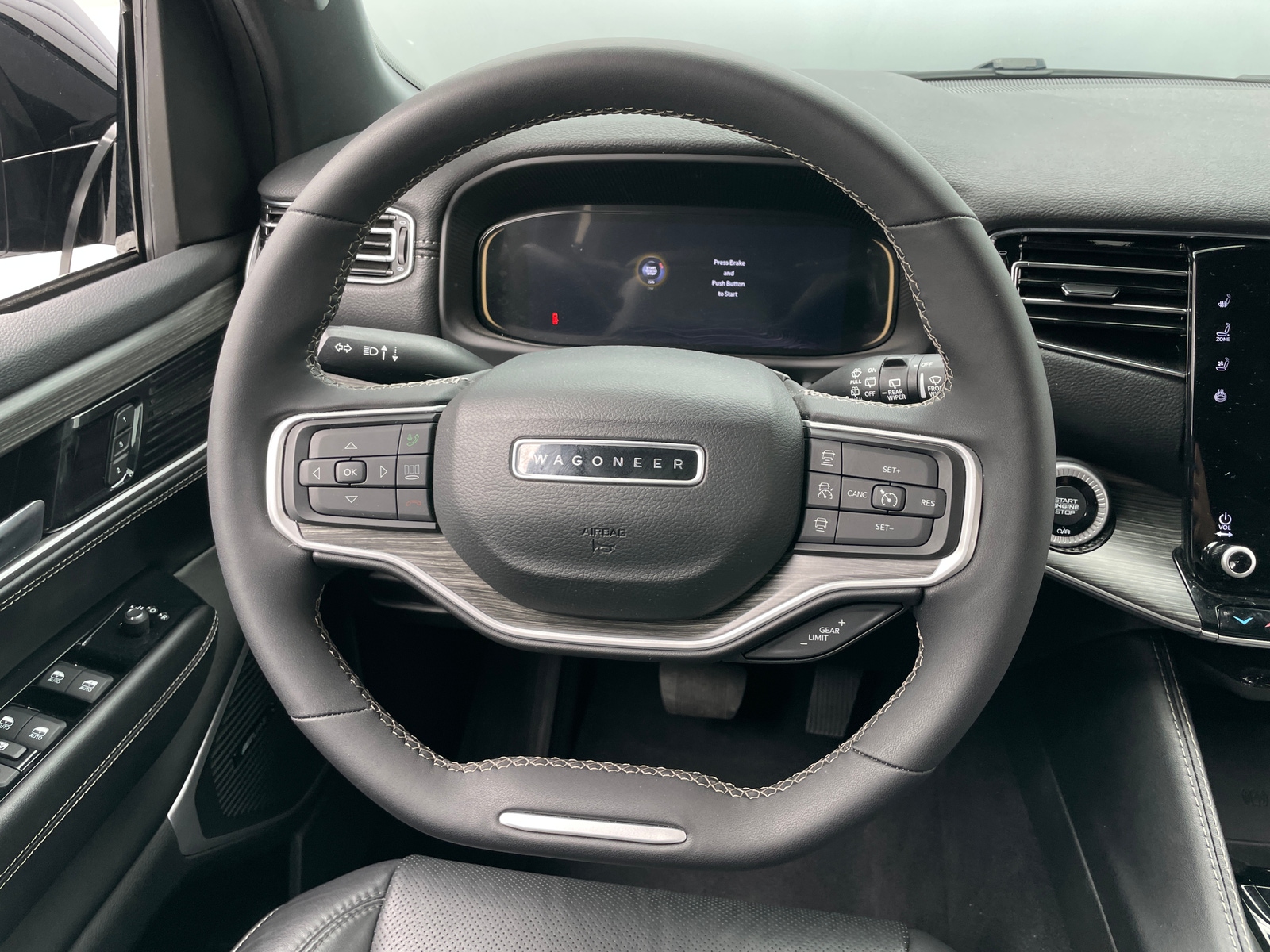 Thumbnail: 2023 Jeep Wagoneer - 4