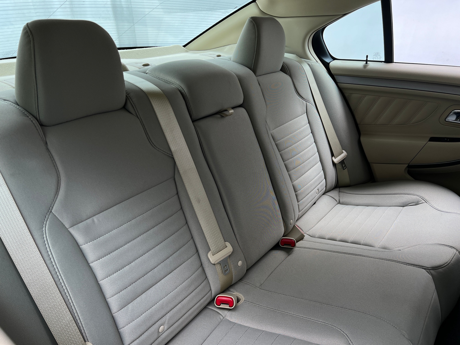 Thumbnail: 2015 Ford Taurus - 6