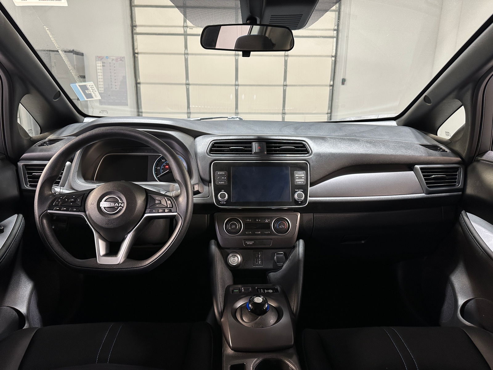 Thumbnail: 2023 Nissan Leaf - 3