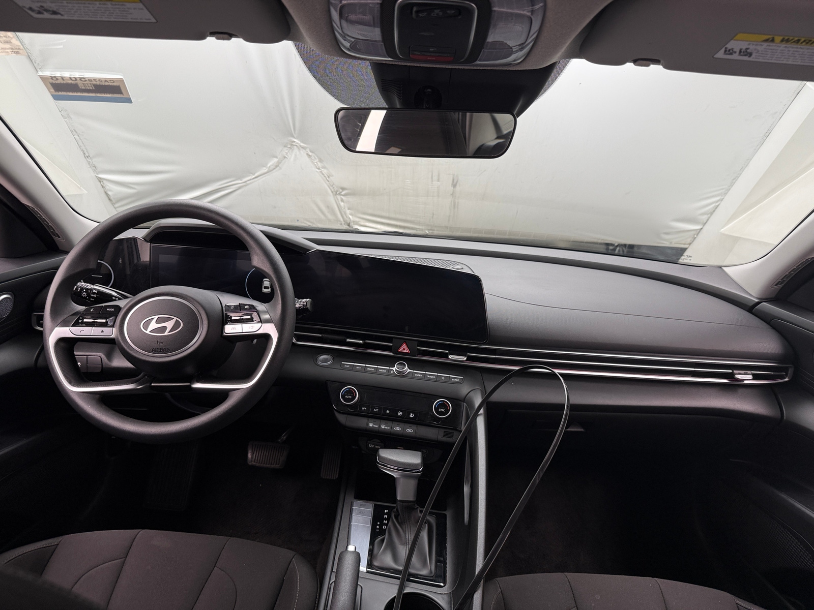 Thumbnail: 2024 Hyundai Elantra - 3