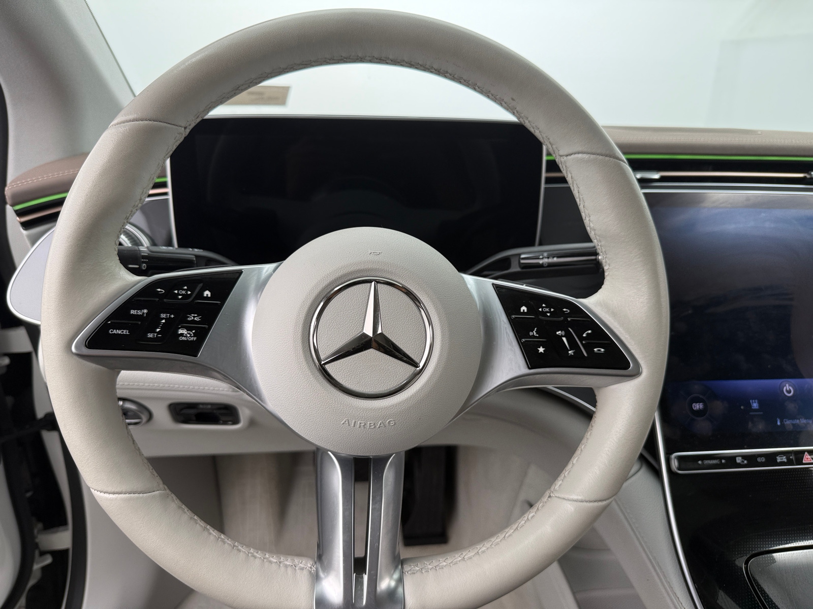 Thumbnail: 2023 Mercedes-Benz EQE - 4