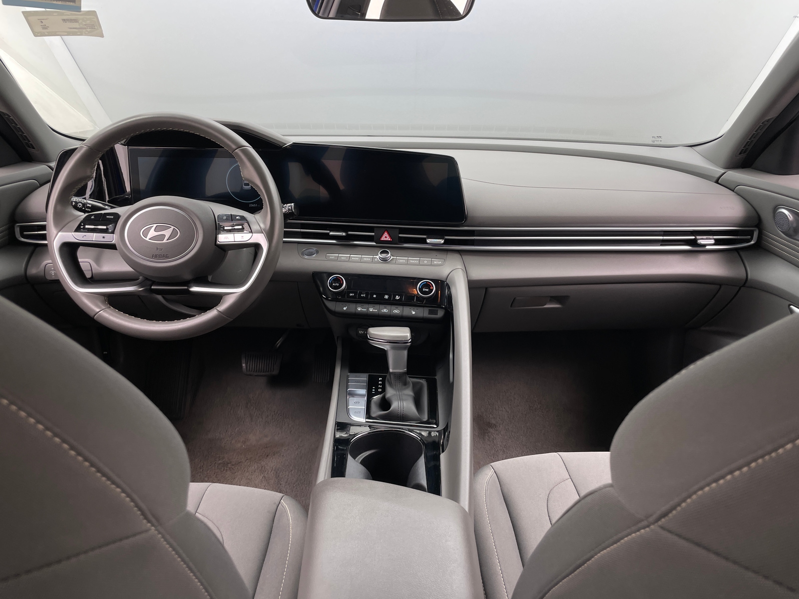 Thumbnail: 2025 Hyundai Elantra - 3