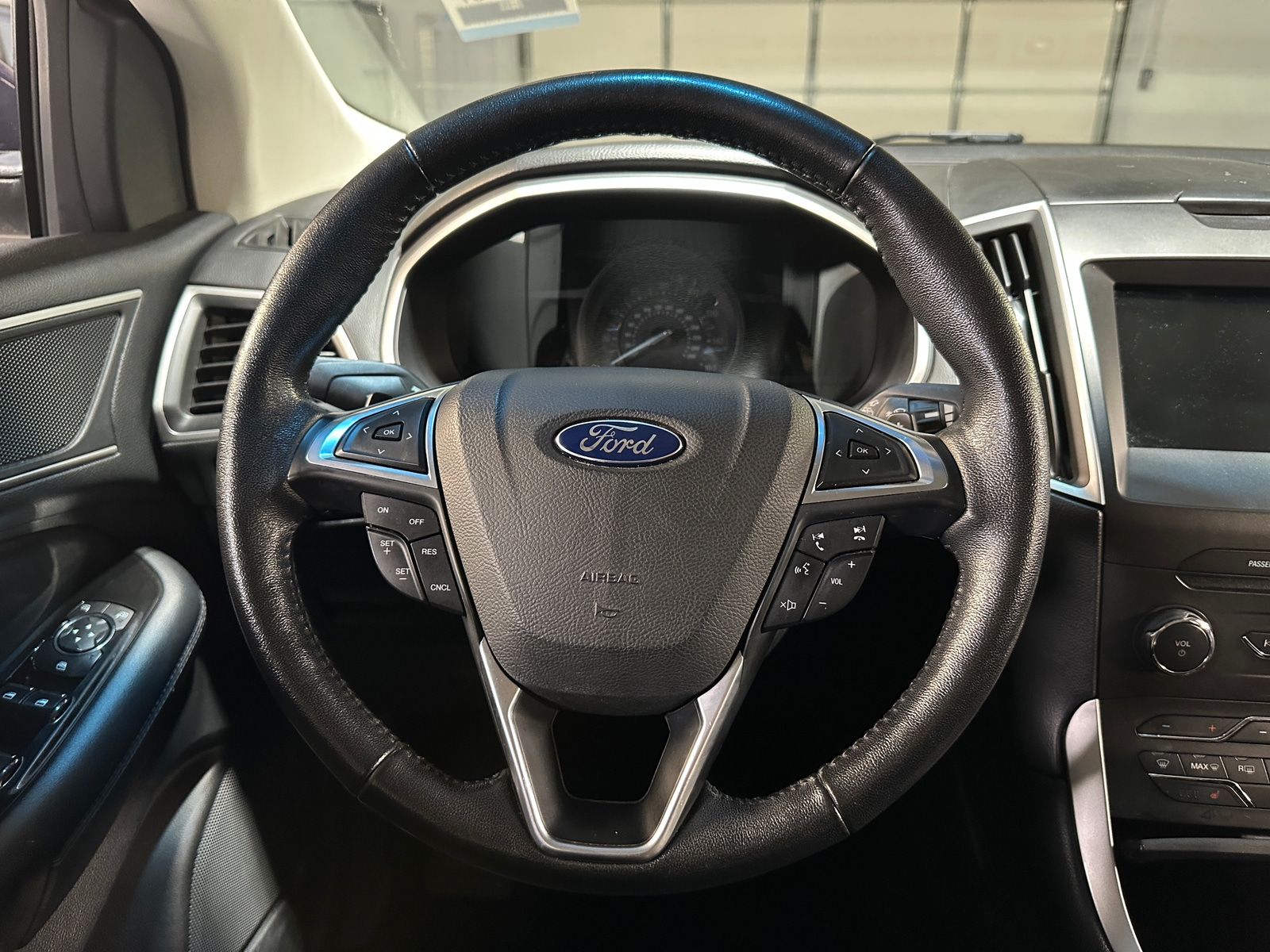 Thumbnail: 2017 Ford Edge - 4