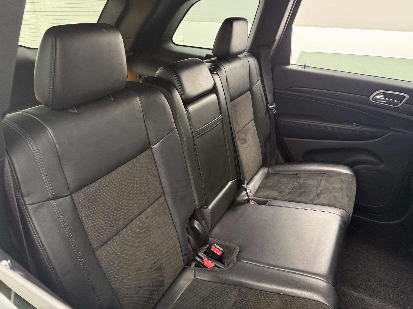 Thumbnail: 2020 Jeep Grand Cherokee - 6