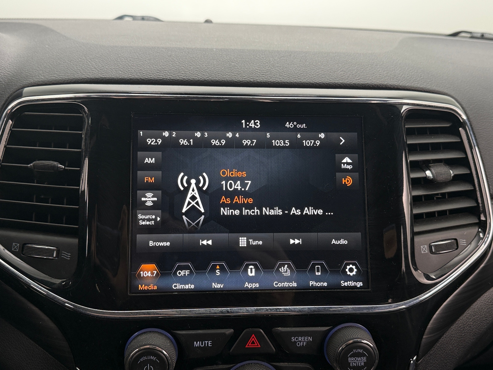 Thumbnail: 2020 Jeep Grand Cherokee - 4