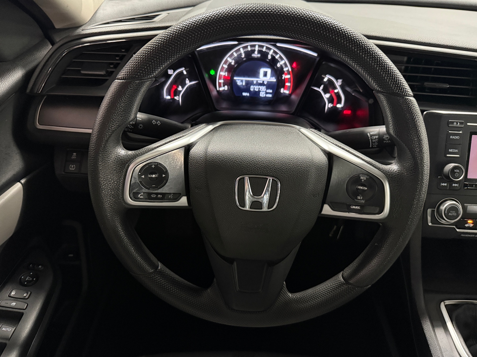 Thumbnail: 2017 Honda Civic - 5