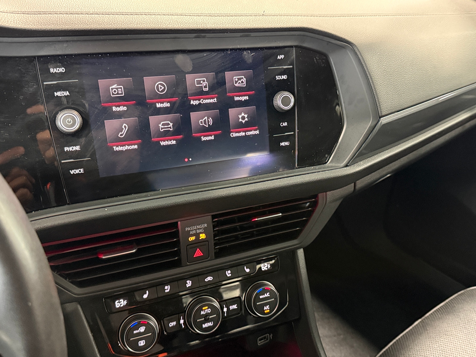 Thumbnail: 2020 Volkswagen Jetta - 3