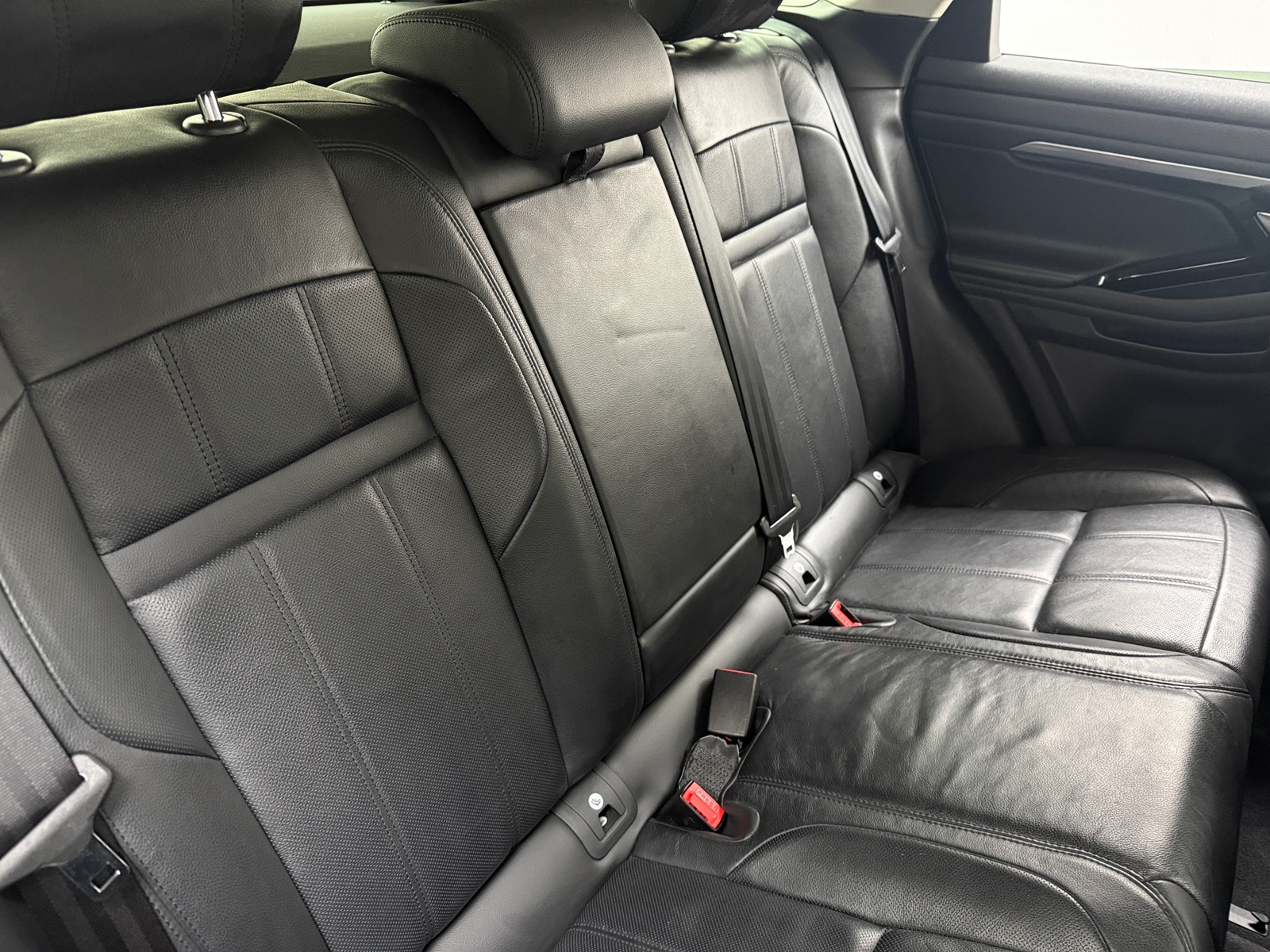 Thumbnail: 2020 Land Rover Range Rover Evoque - 5