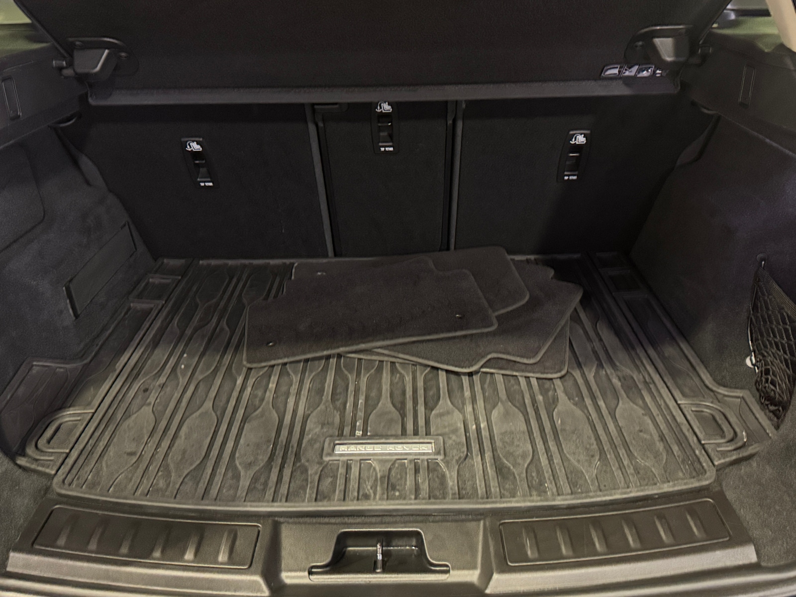 Thumbnail: 2020 Land Rover Range Rover Evoque - 6