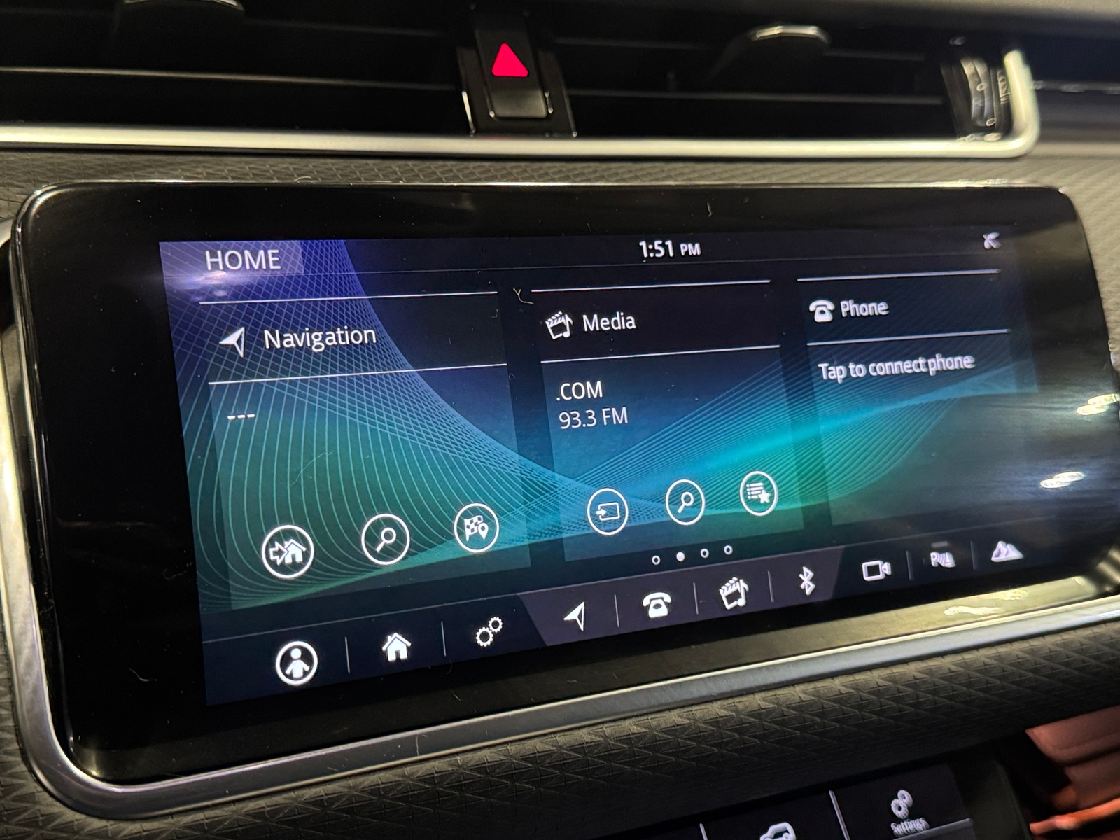 Thumbnail: 2020 Land Rover Range Rover Evoque - 3