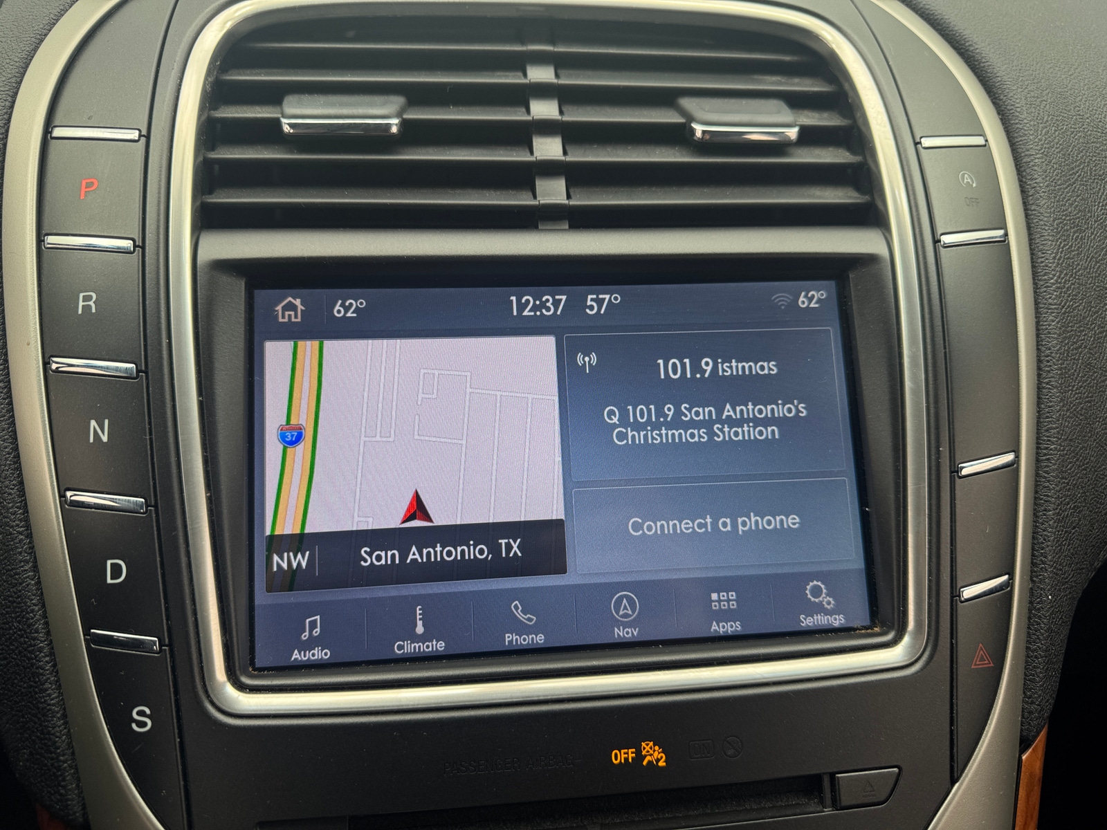 Thumbnail: 2019 Lincoln Nautilus - 3