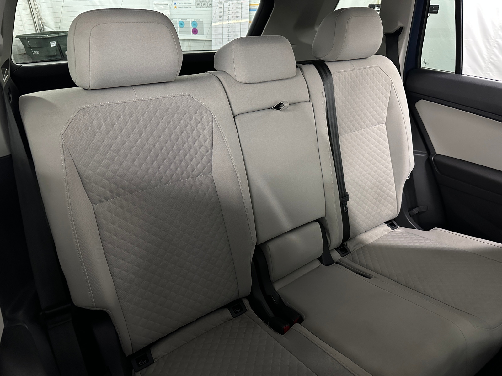 Thumbnail: 2018 Volkswagen Tiguan - 6