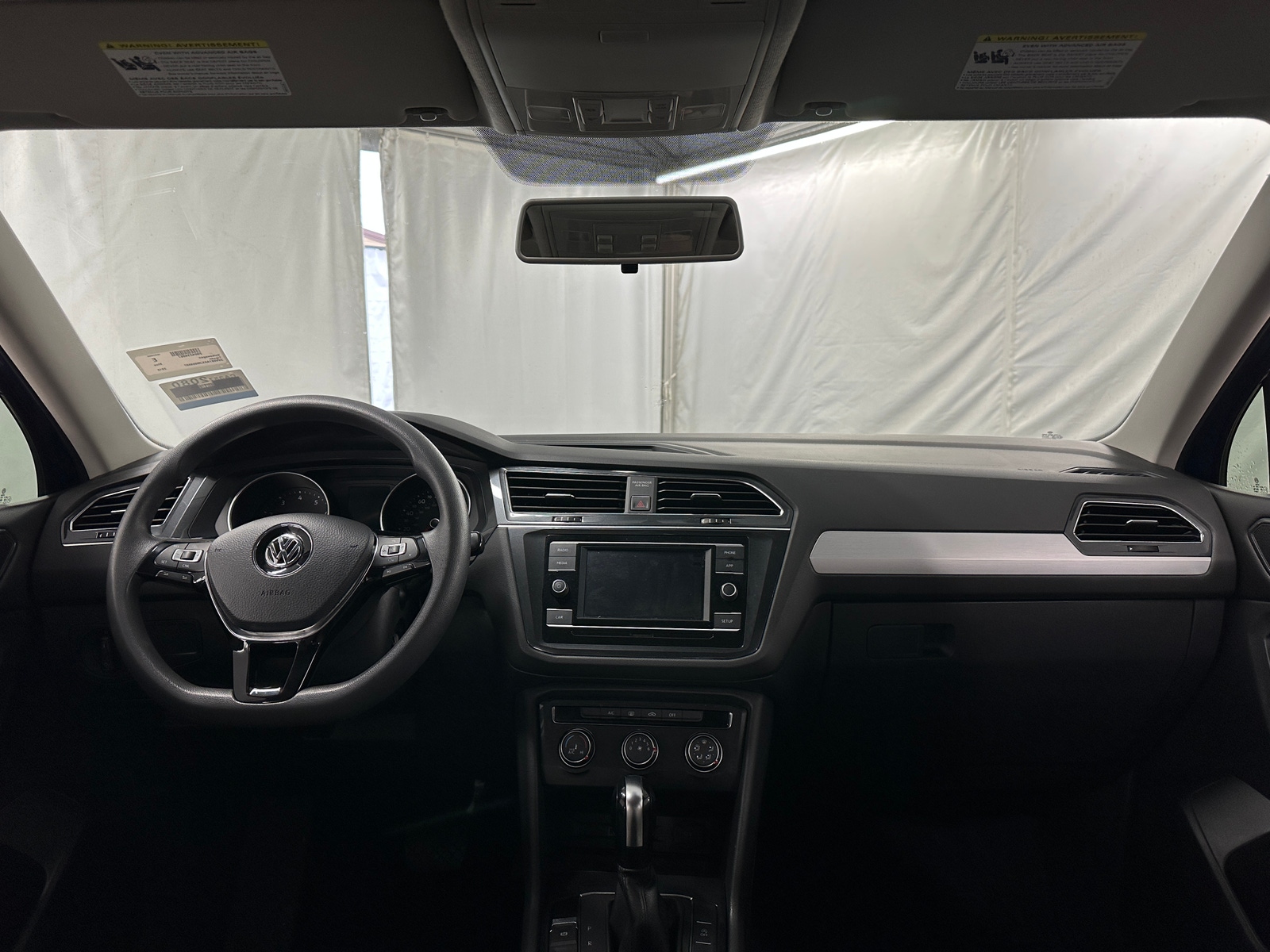 Thumbnail: 2018 Volkswagen Tiguan - 3