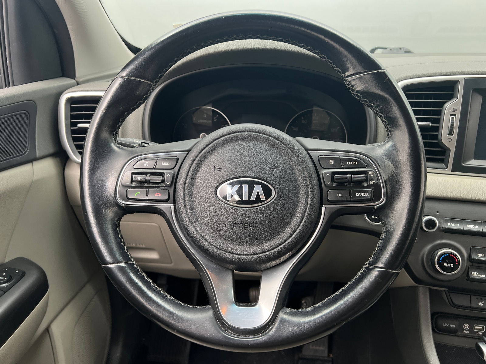 Thumbnail: 2017 Kia Sportage - 4