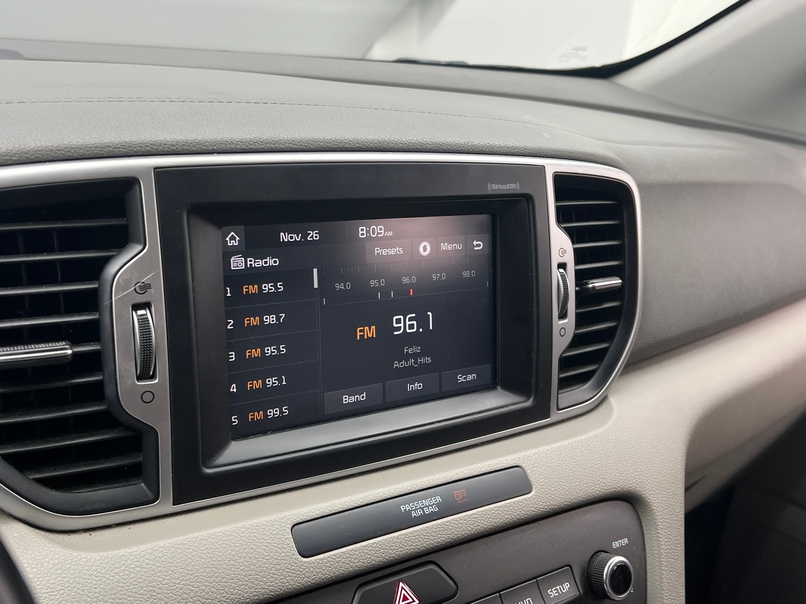 Thumbnail: 2017 Kia Sportage - 3