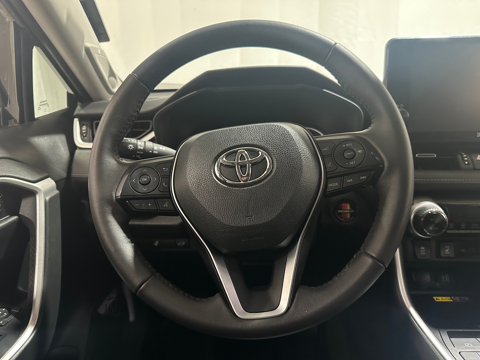 Thumbnail: 2023 Toyota RAV4 - 4