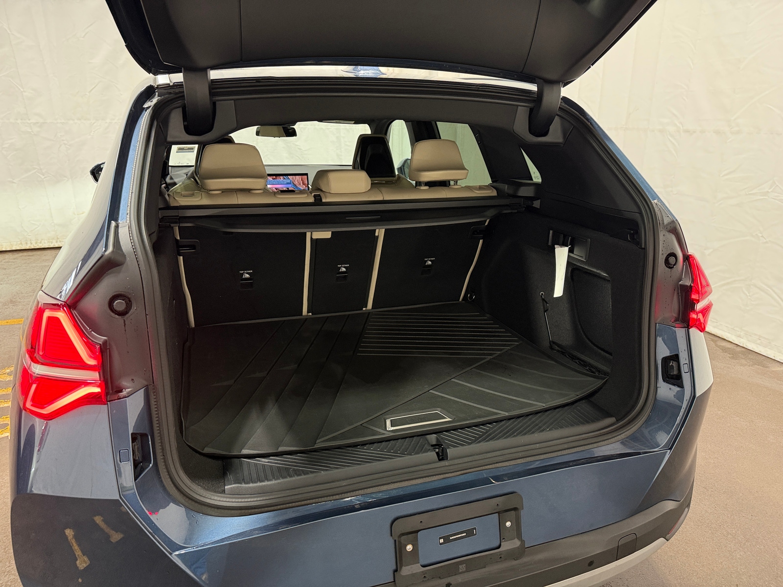 Thumbnail: 2025 BMW X3 - 6