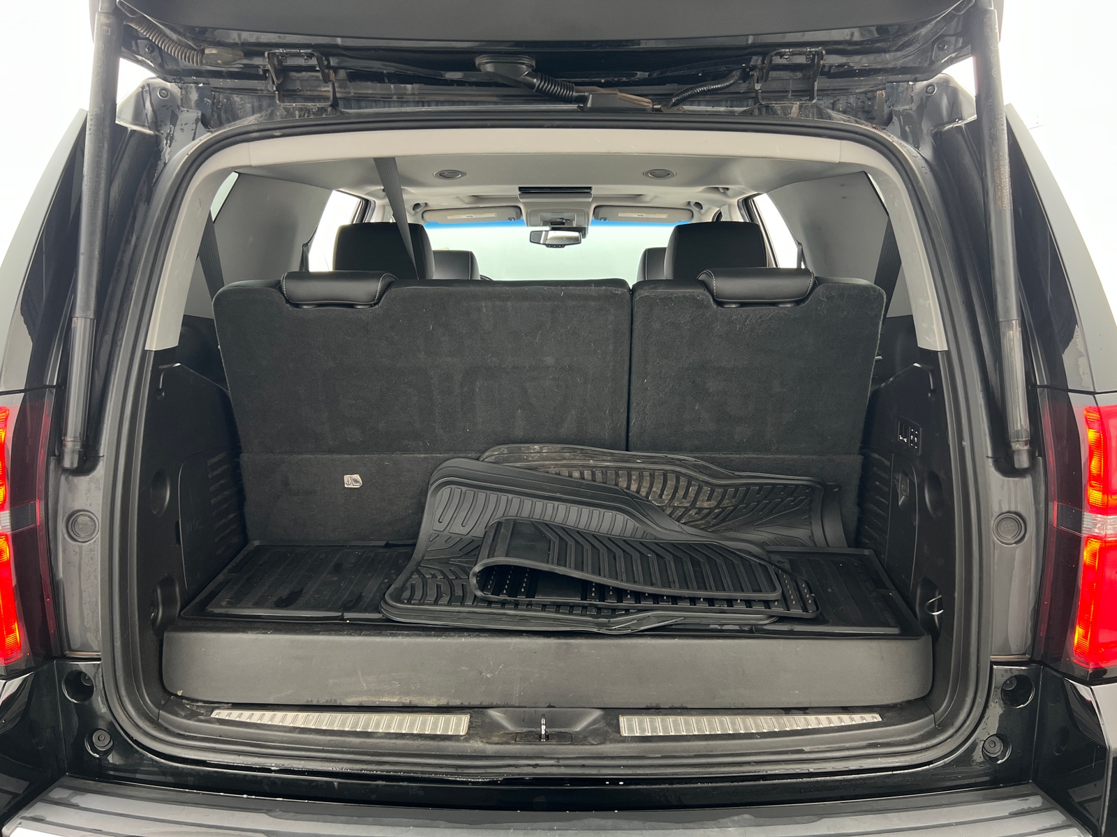 Thumbnail: 2018 Chevrolet Tahoe - 6