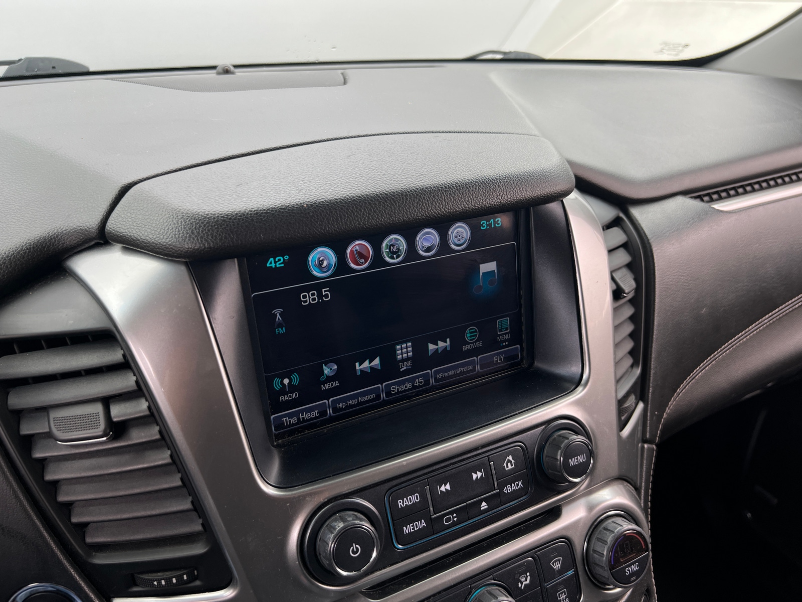 Thumbnail: 2018 Chevrolet Tahoe - 3