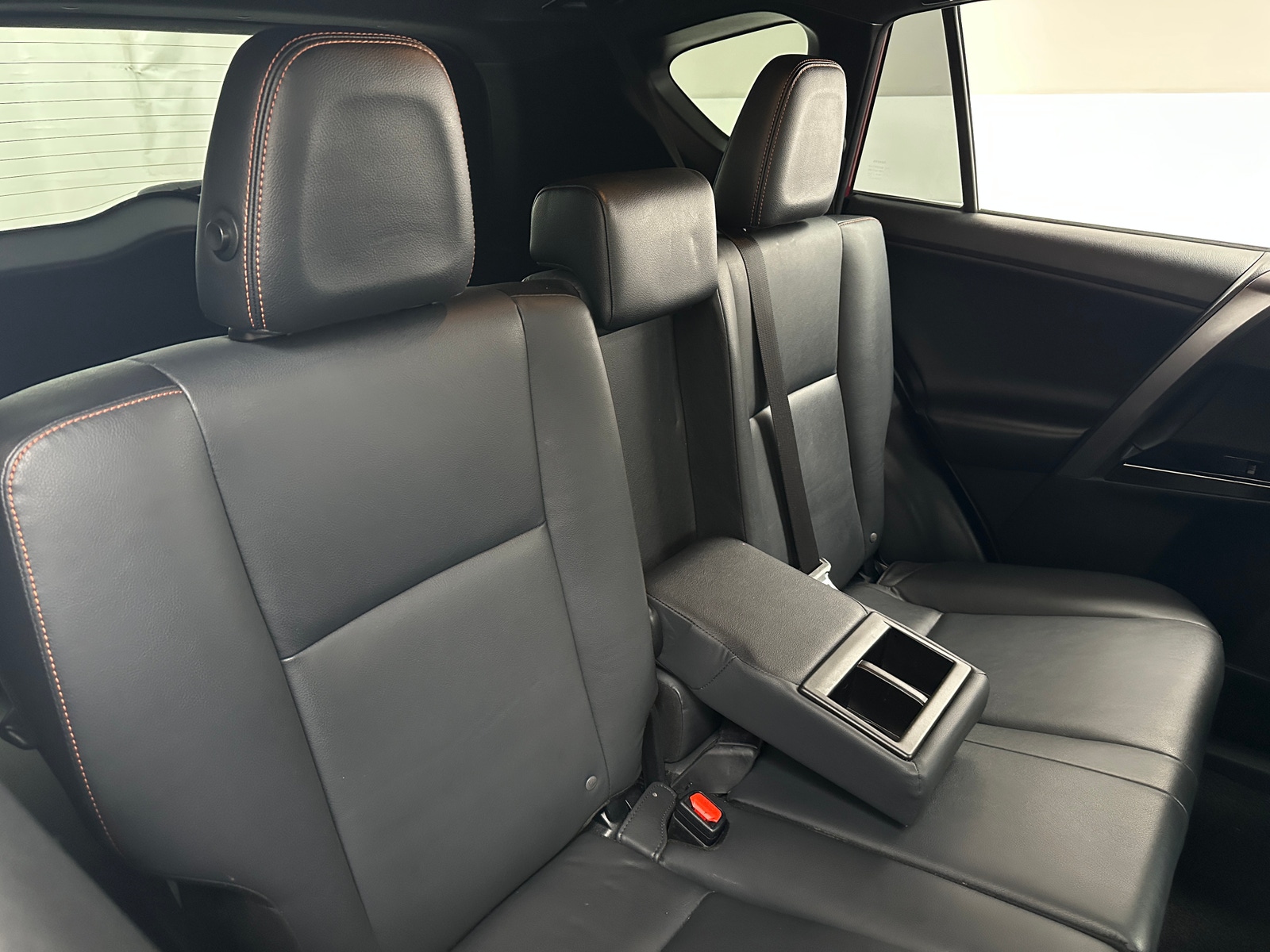 Thumbnail: 2017 Toyota RAV4 - 5