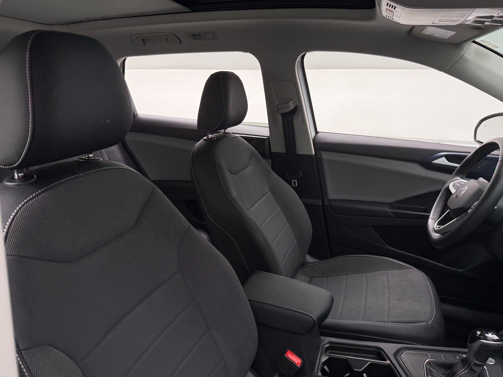 Thumbnail: 2022 Volkswagen Taos - 2