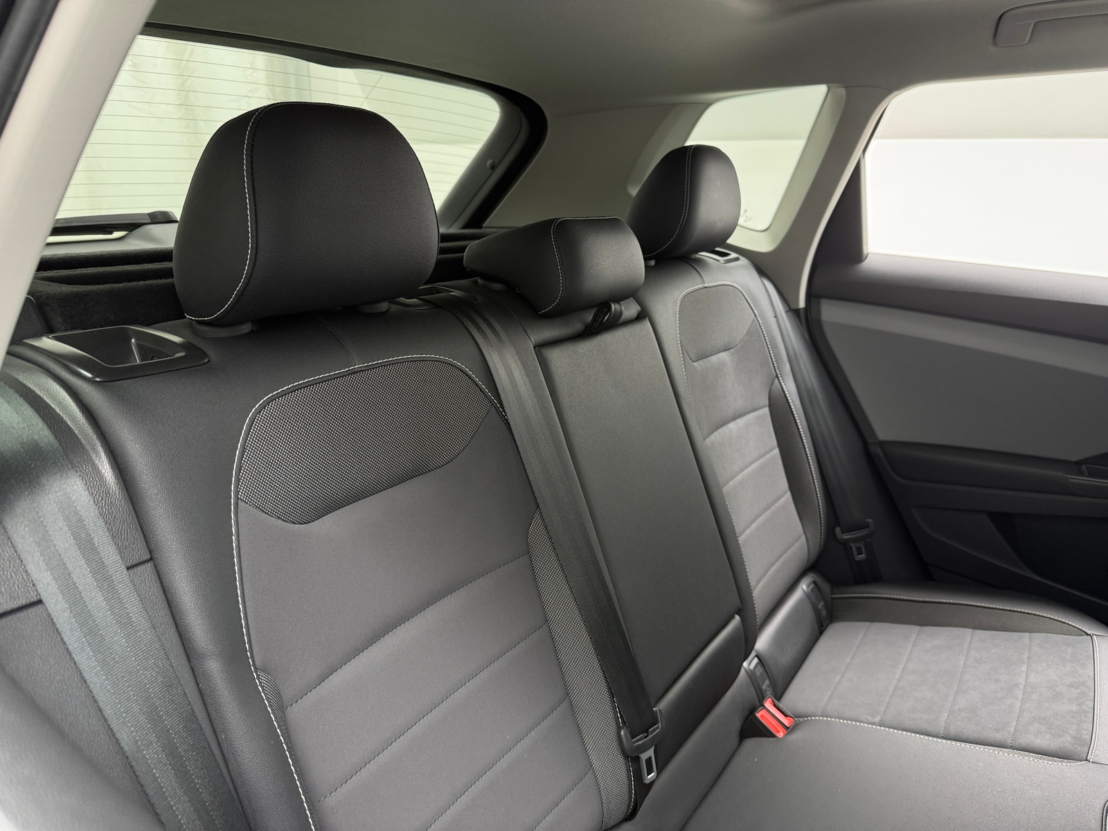 Thumbnail: 2022 Volkswagen Taos - 6