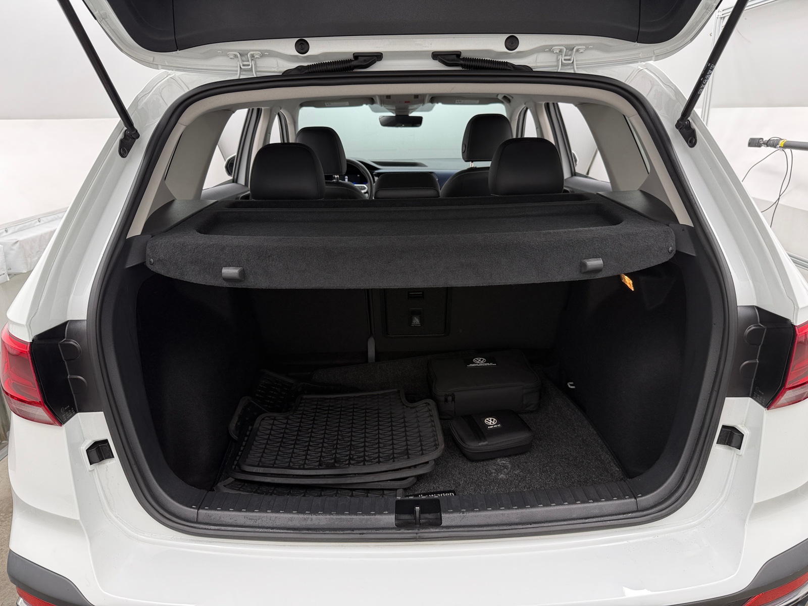 Thumbnail: 2022 Volkswagen Taos - 7