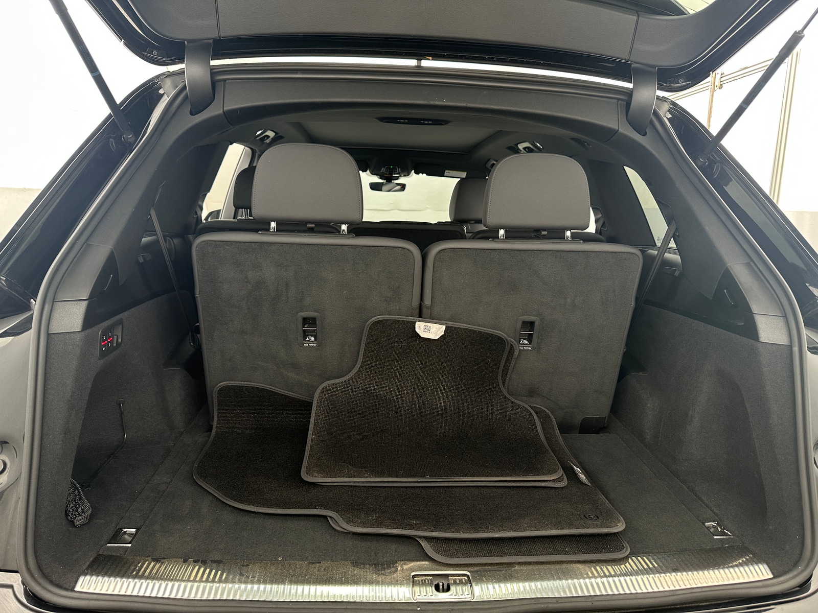 Thumbnail: 2021 Audi Q7 - 6