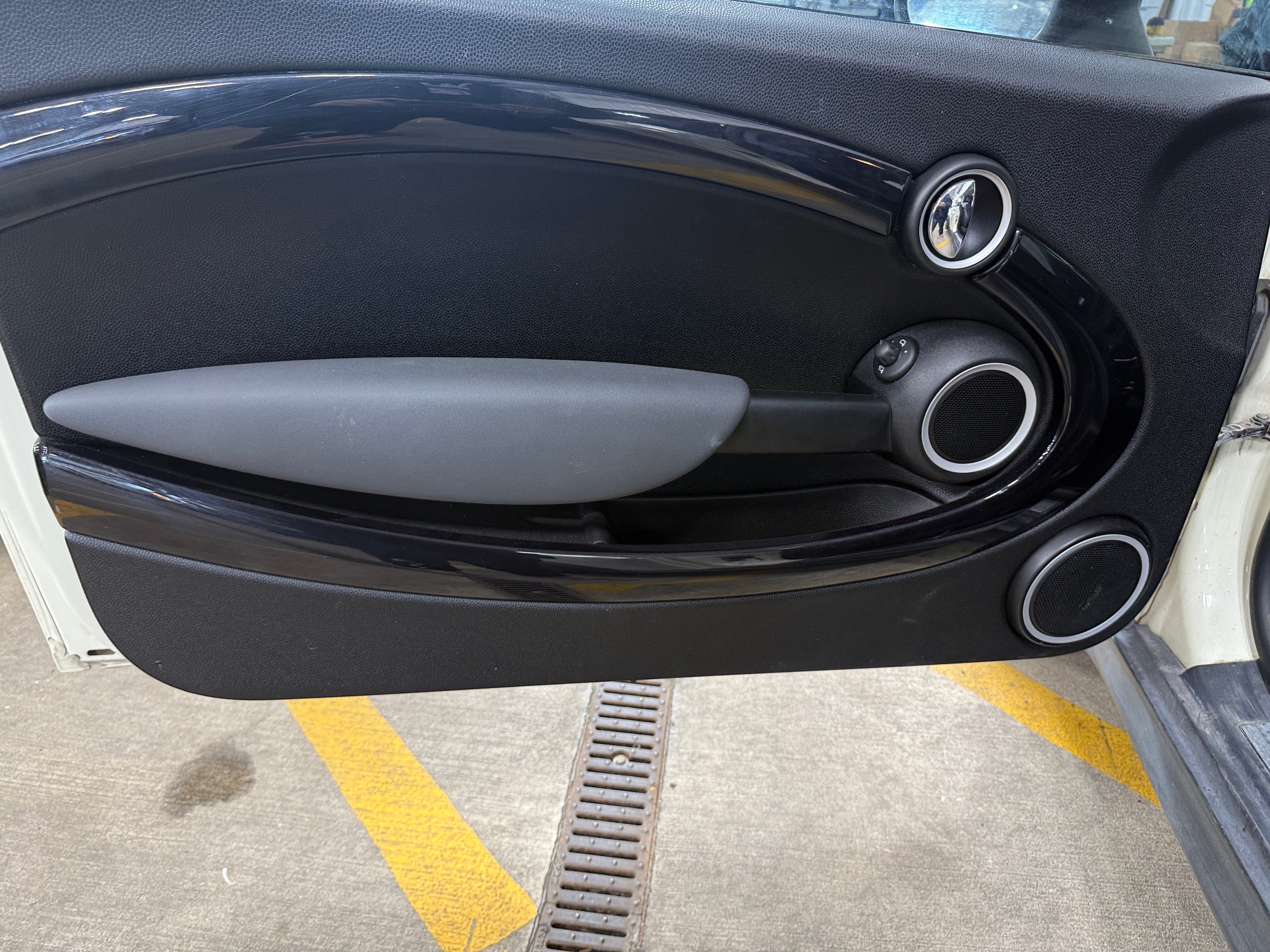 Used 2010 MINI Cooper S with VIN WMWMF7C52ATX41537 for sale in Oak Creek, WI