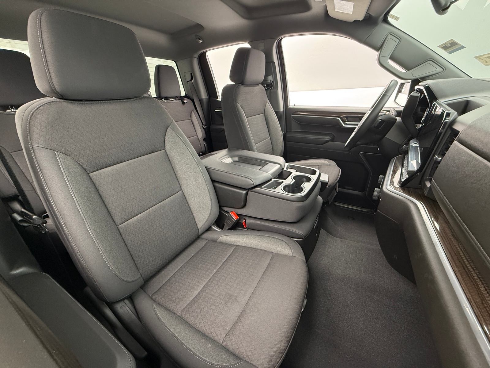 Thumbnail: 2024 Chevrolet Silverado 1500 - 2