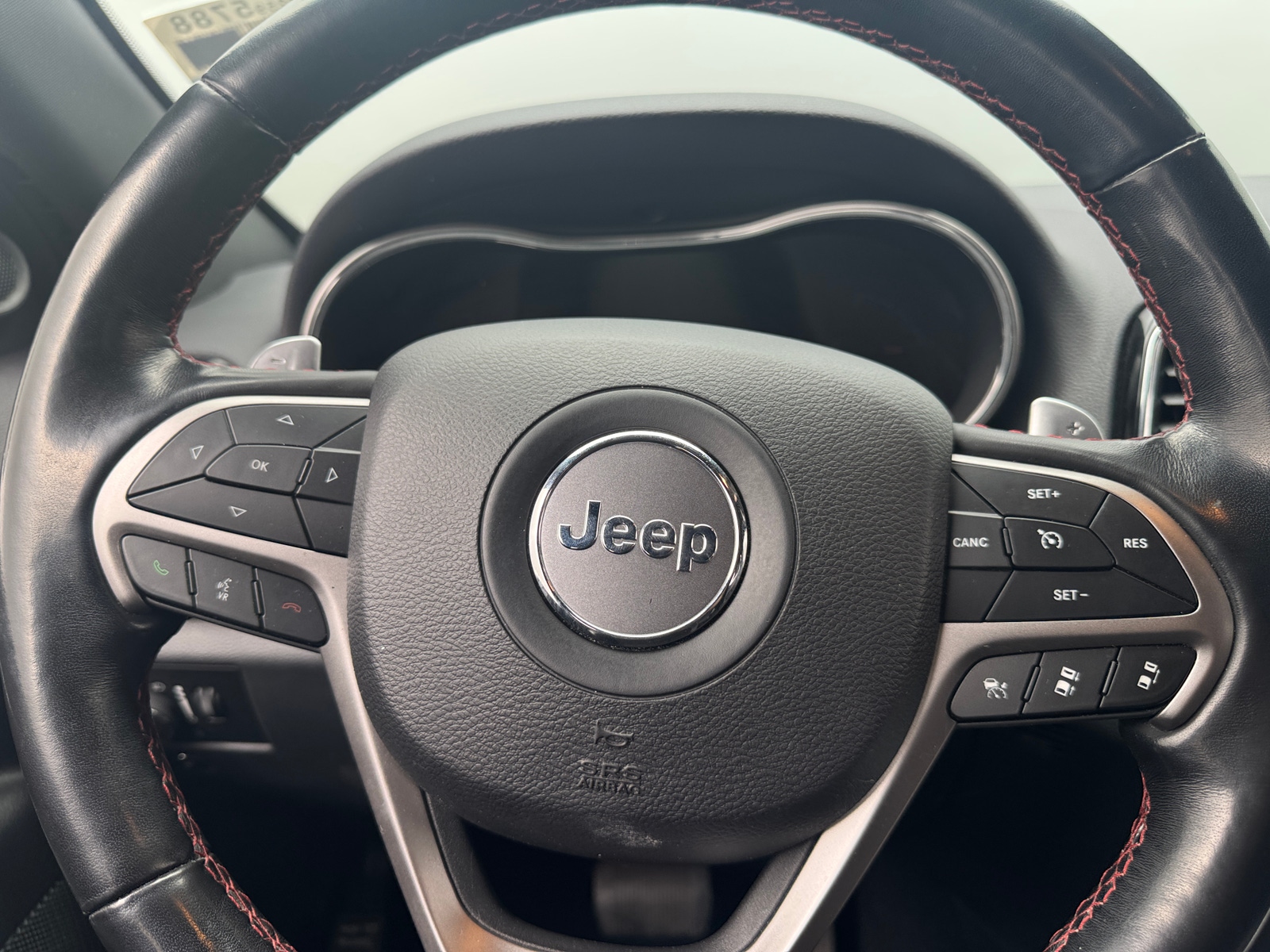 Thumbnail: 2020 Jeep Grand Cherokee - 4