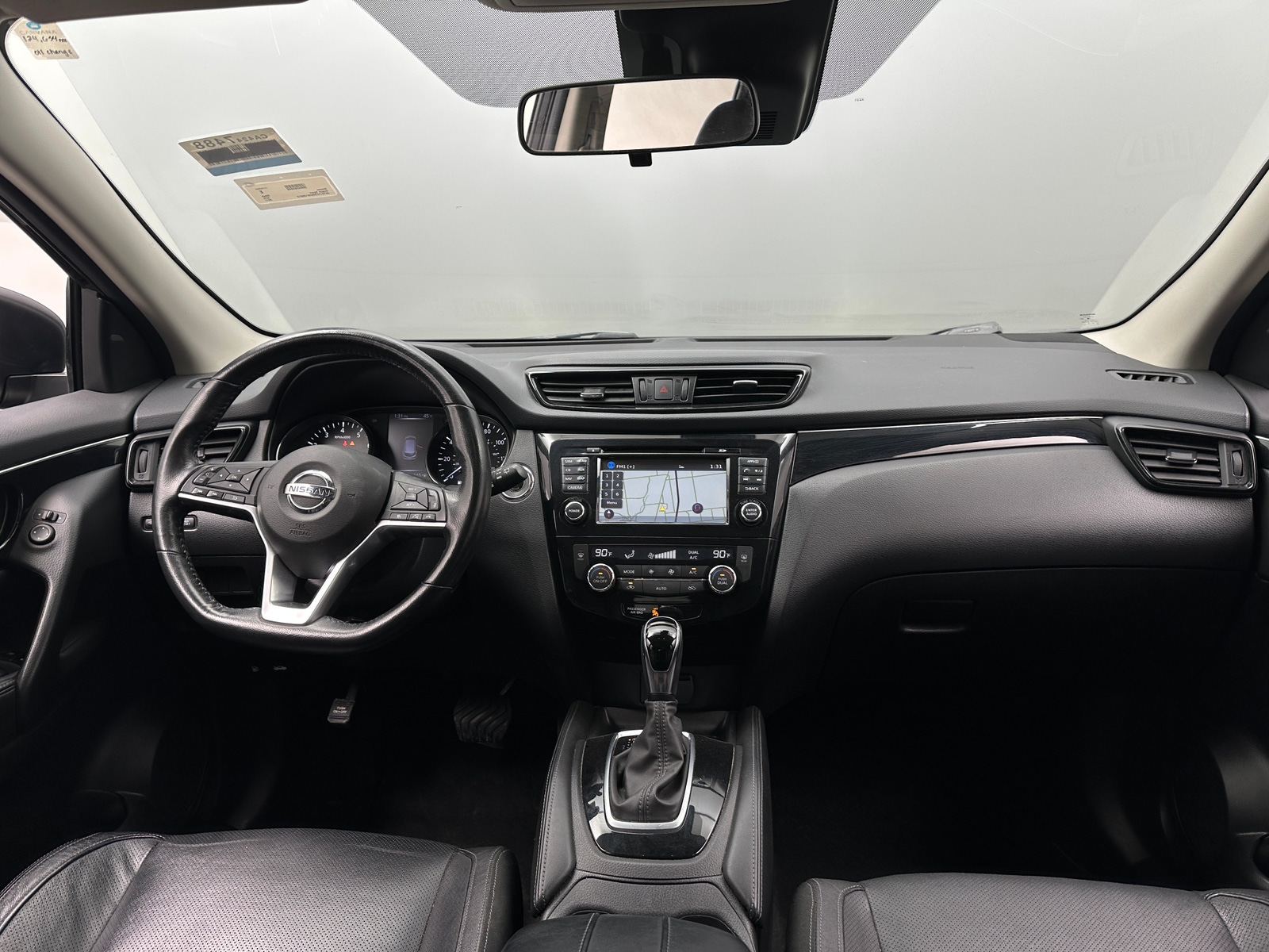 Thumbnail: 2017 Nissan Rogue Sport - 2